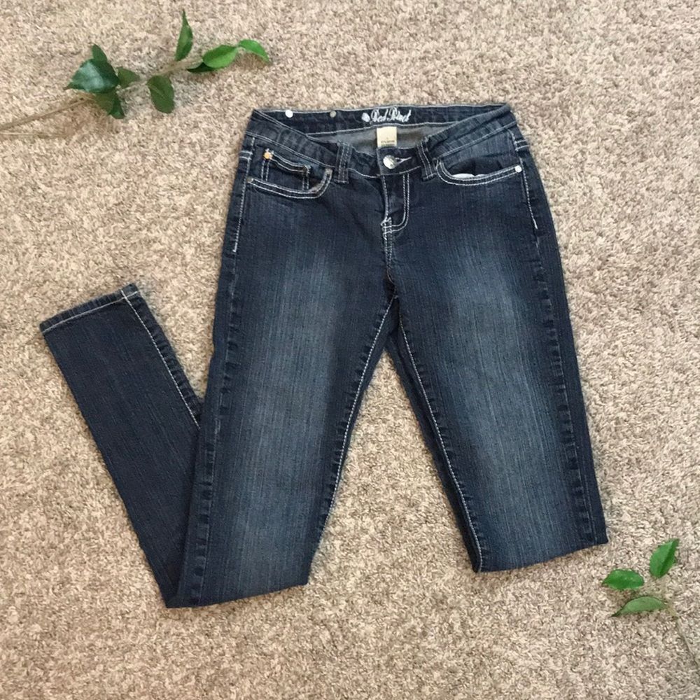 Red Rivet Girls Jeans Blue Bedazzled Low Rise Junior Sz 1 Small Denim Womens